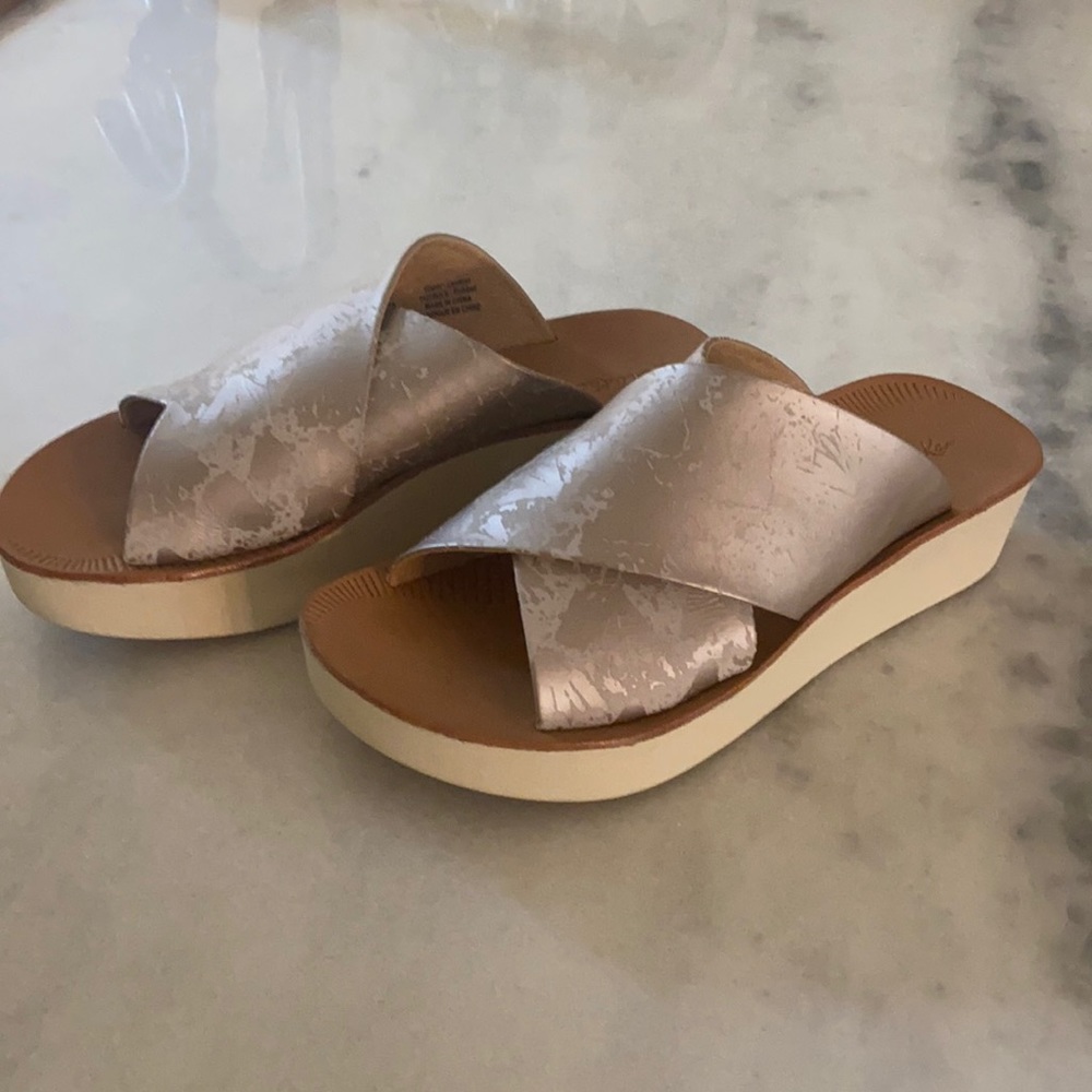 OluKai leather sandals size 6